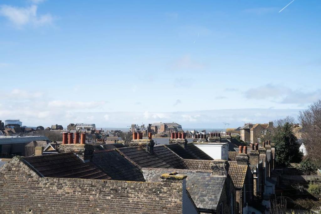 Boutique Central Margate Apt. - Edge Of Old Town! ภายนอก รูปภาพ